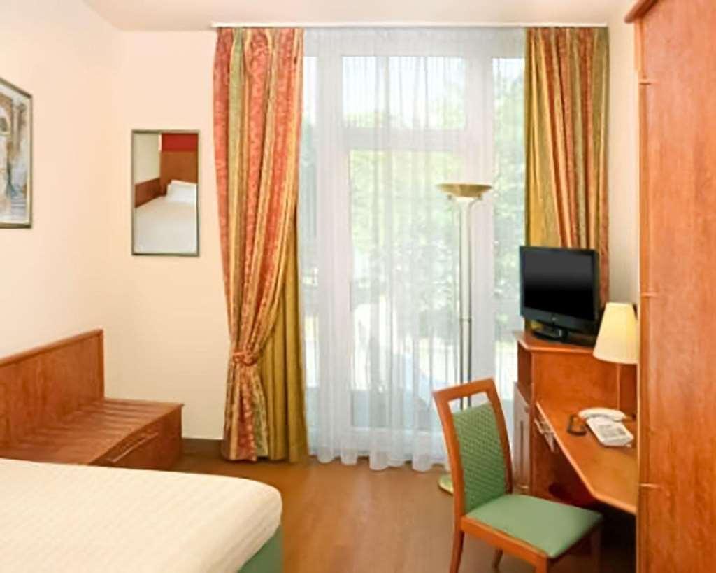 1, 2, Sleep Boardinghouse Unterschleissheim Zentrum Rom bilde
