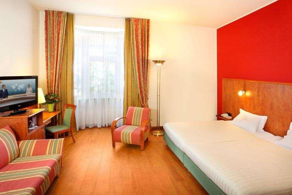 1, 2, Sleep Boardinghouse Unterschleissheim Zentrum Rom bilde