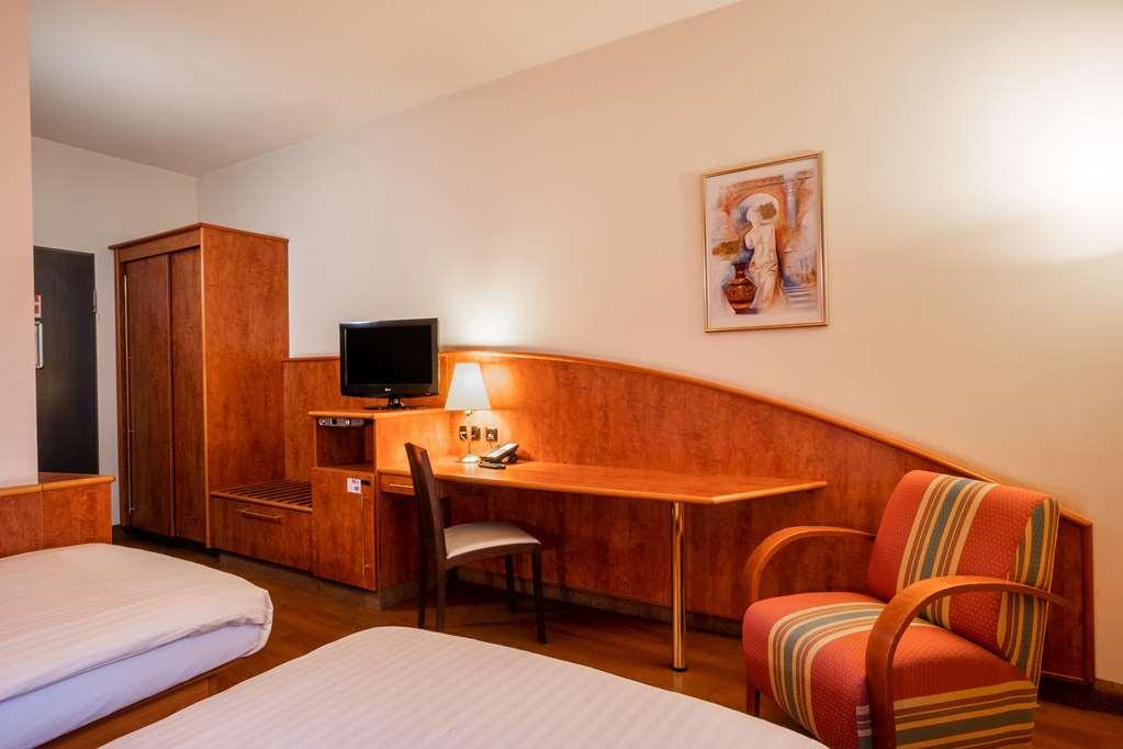 1, 2, Sleep Boardinghouse Unterschleissheim Zentrum Rom bilde
