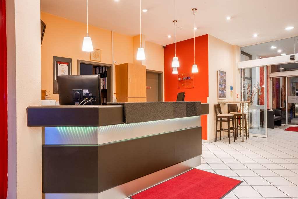 1, 2, Sleep Boardinghouse Unterschleissheim Zentrum Interiør bilde