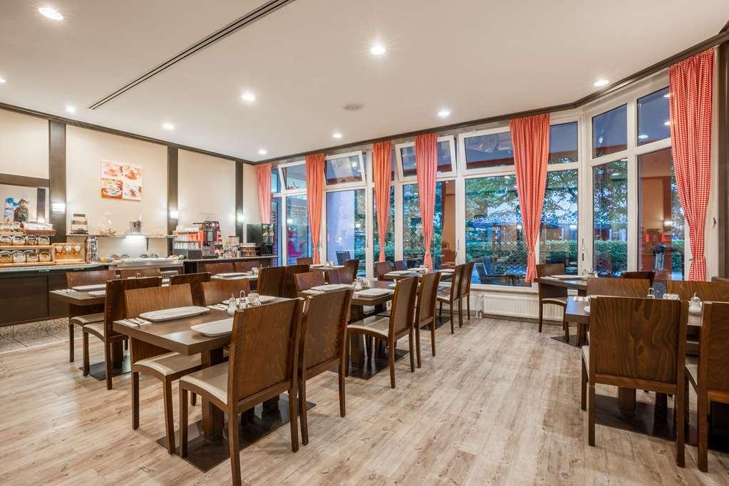1, 2, Sleep Boardinghouse Unterschleissheim Zentrum Restaurant bilde