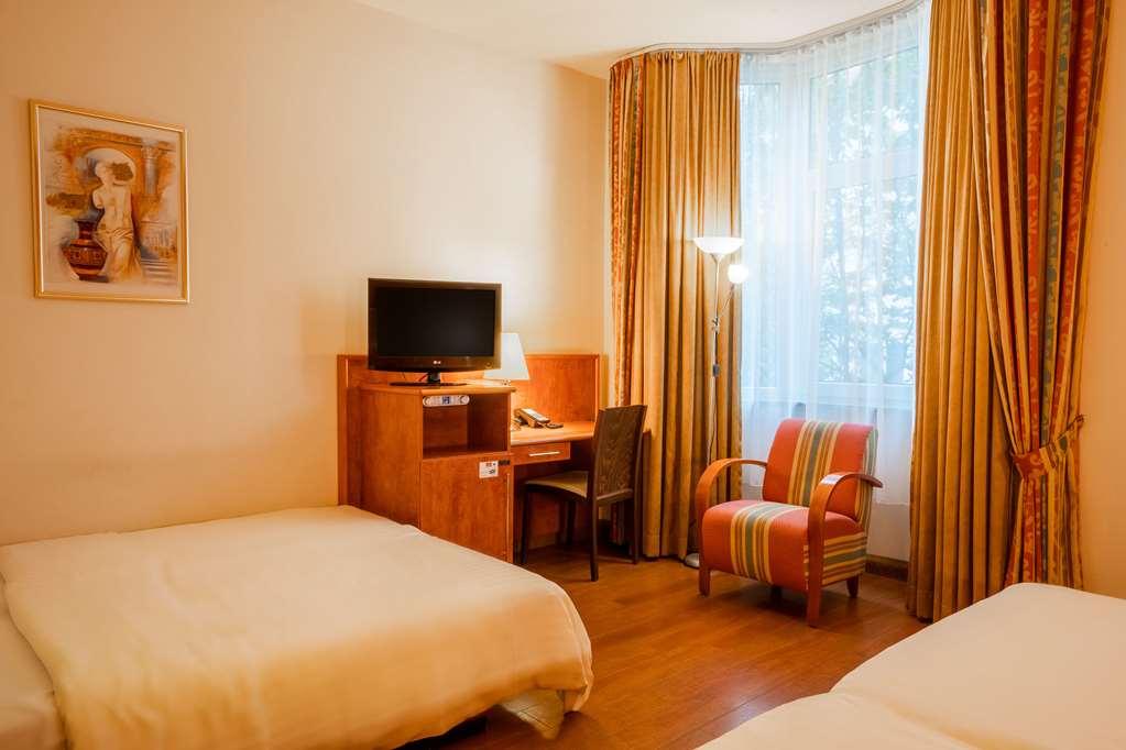 1, 2, Sleep Boardinghouse Unterschleissheim Zentrum Rom bilde
