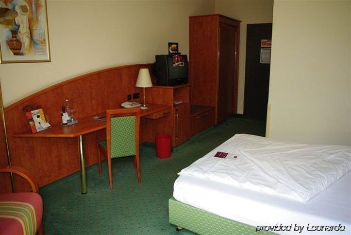 1, 2, Sleep Boardinghouse Unterschleissheim Zentrum Eksteriør bilde