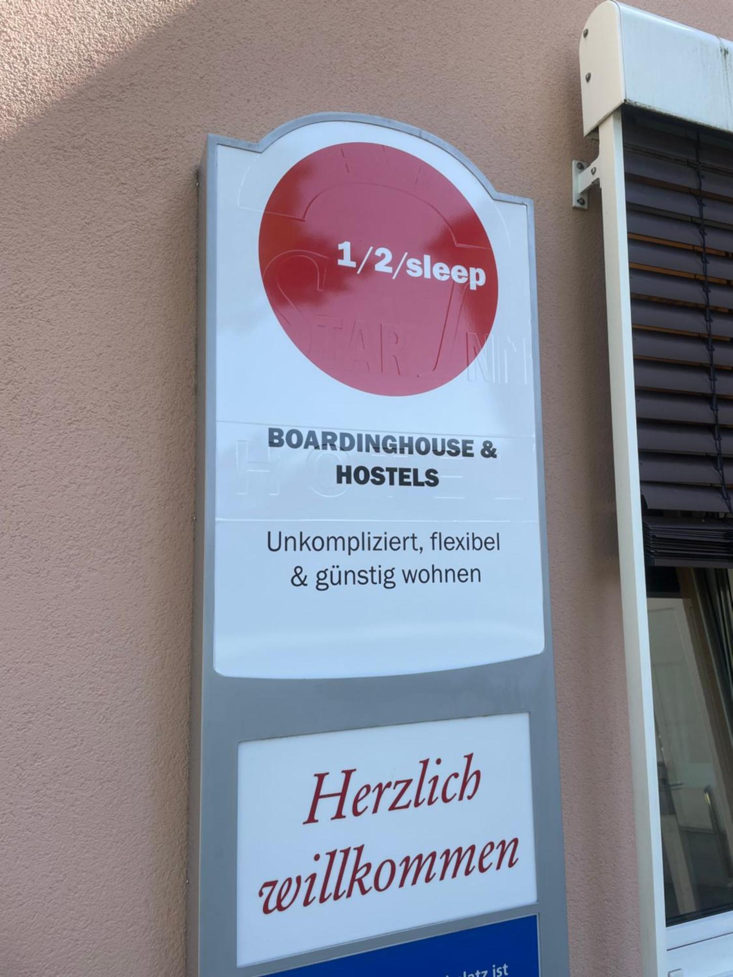 1, 2, Sleep Boardinghouse Unterschleissheim Zentrum Eksteriør bilde