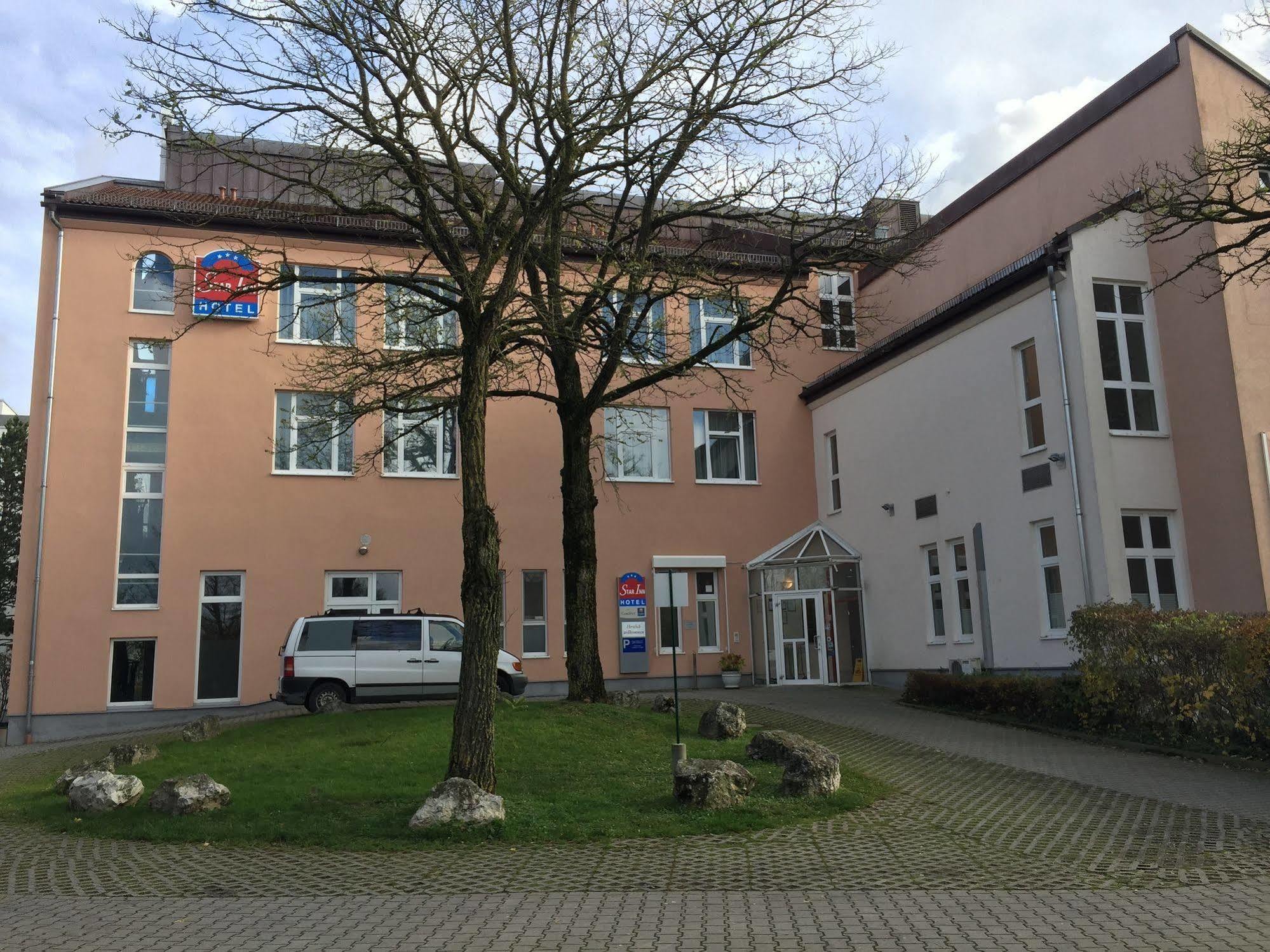 1, 2, Sleep Boardinghouse Unterschleissheim Zentrum Eksteriør bilde
